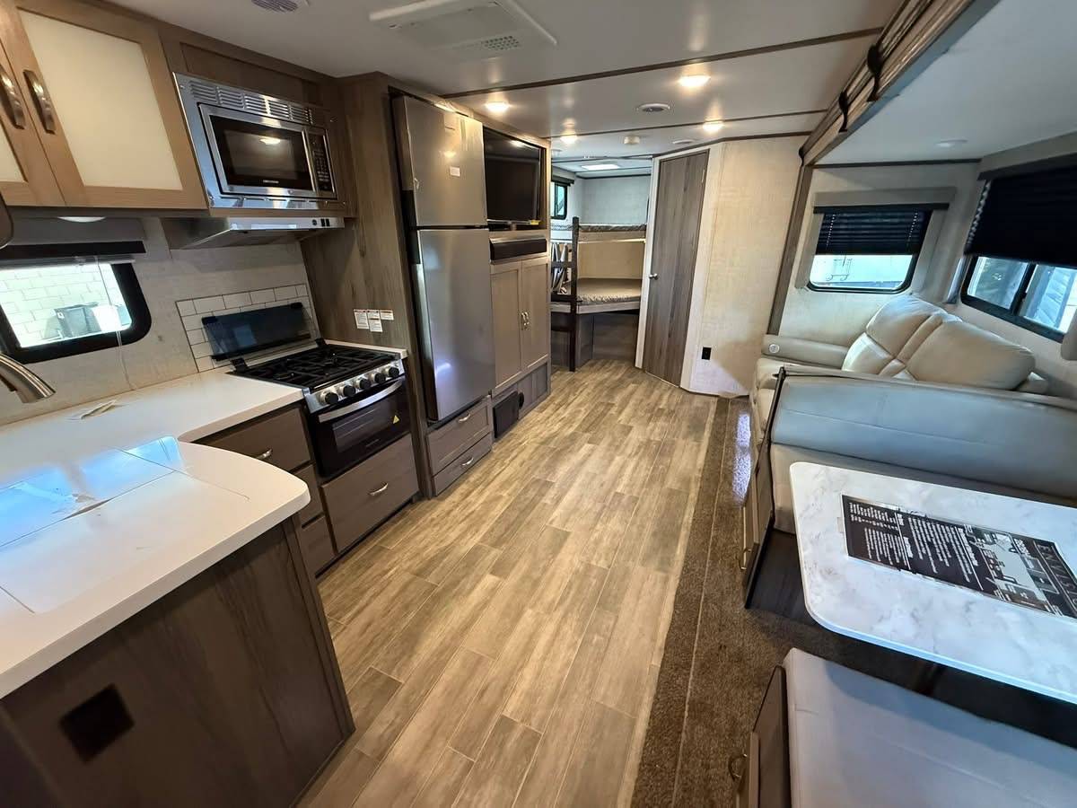 2023 Envision 282BH Travel Trailer RV#4