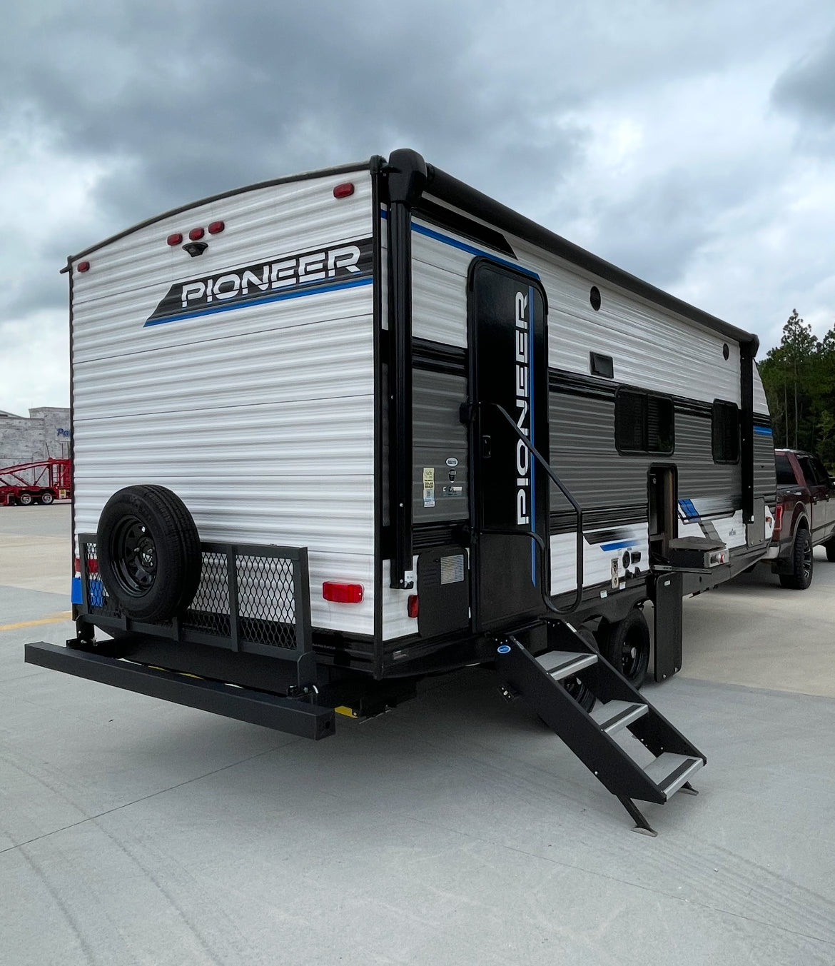 2023 Heartland Pioneer RB215