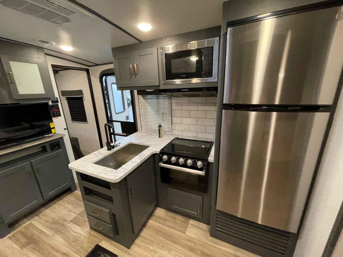 2022 Keystone Bullet 287QBS RV1