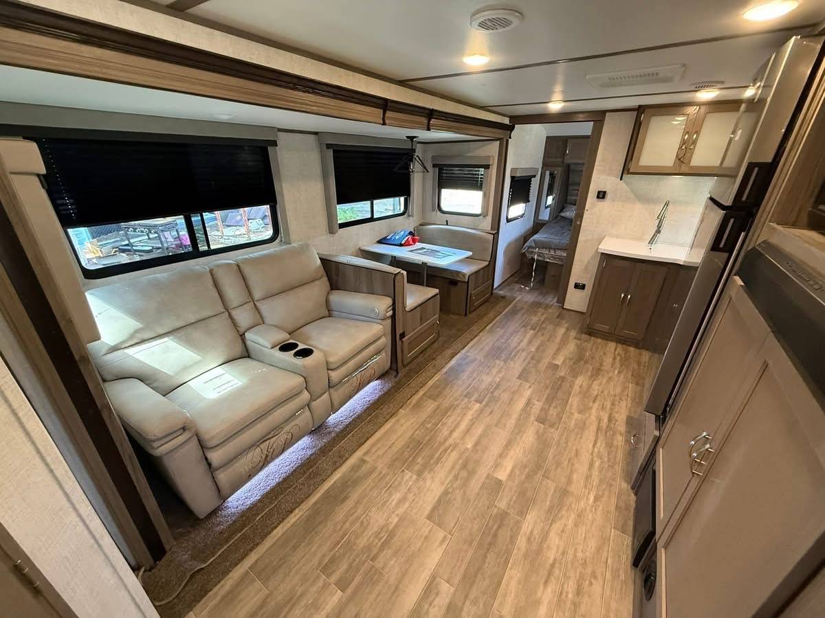 2023 Envision 282BH Travel Trailer RV#4